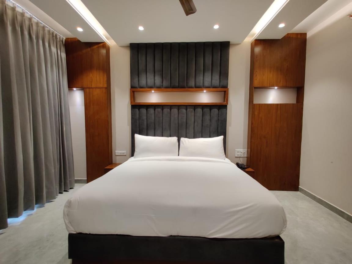 Hotel Parth Una  Extérieur photo